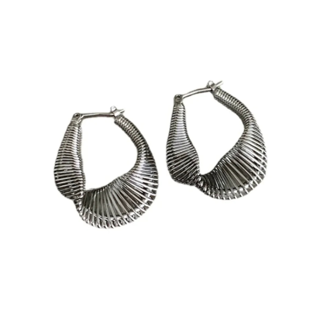 Feels like I am free - Twist Earrings