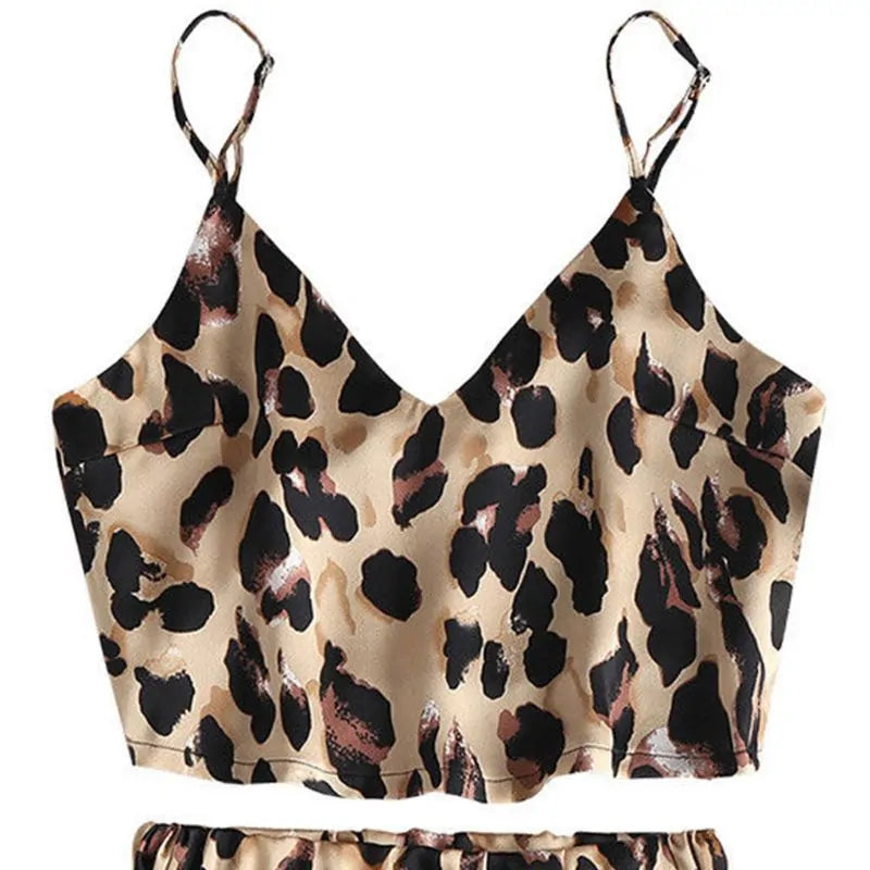 Polaroid Pretty - Vintage Leopard Printed Sleepwear